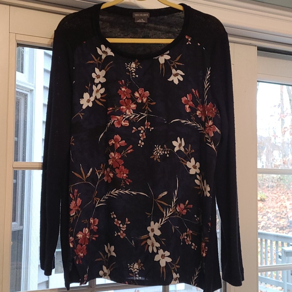 Long sleeve mixed media short